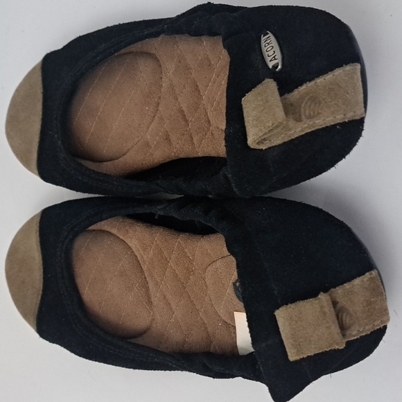 Acorn suede slip on ballet flats contrast toe cap elastic stretch heel sz8 - Picture 3 of 12